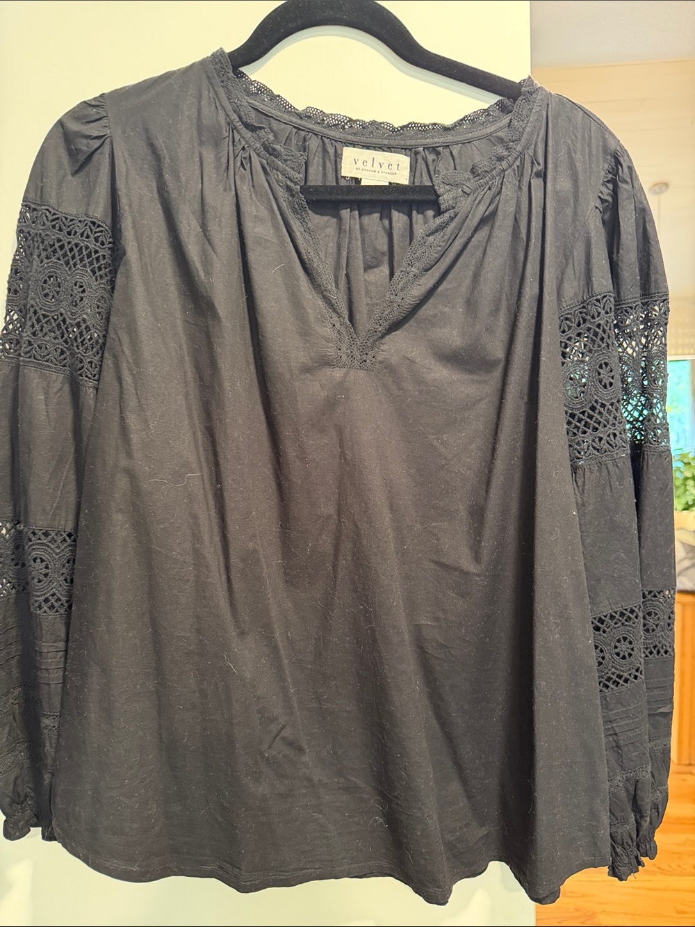 Like New Velvet by Graham & Spencer Black Lace-Inset Peasant Blouse Size Small